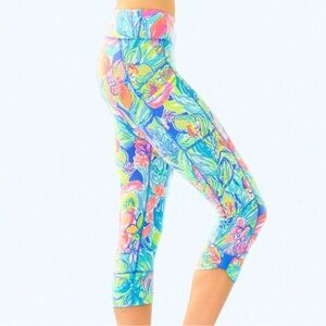 Lilly Pulitzer Luxletic Fara Weekender UPF 50+ Surf Gypsea Swim Leggings S